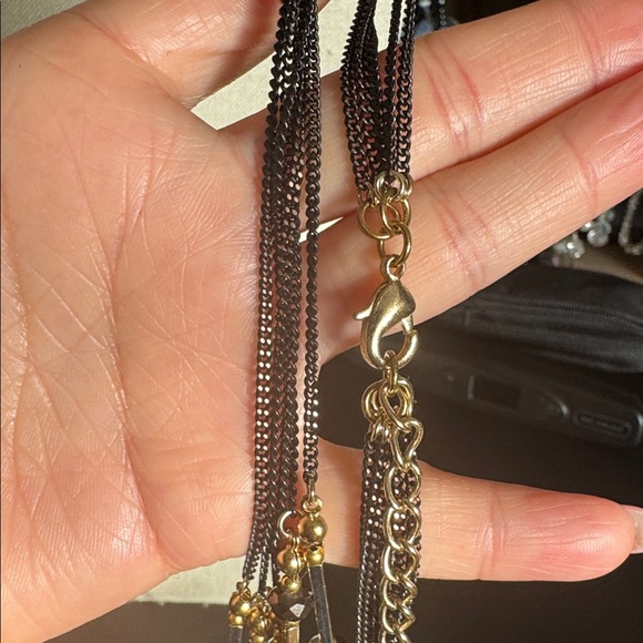 Red and Black Layered Faceted Glass Beaded Necklace - Picture 4 of 4